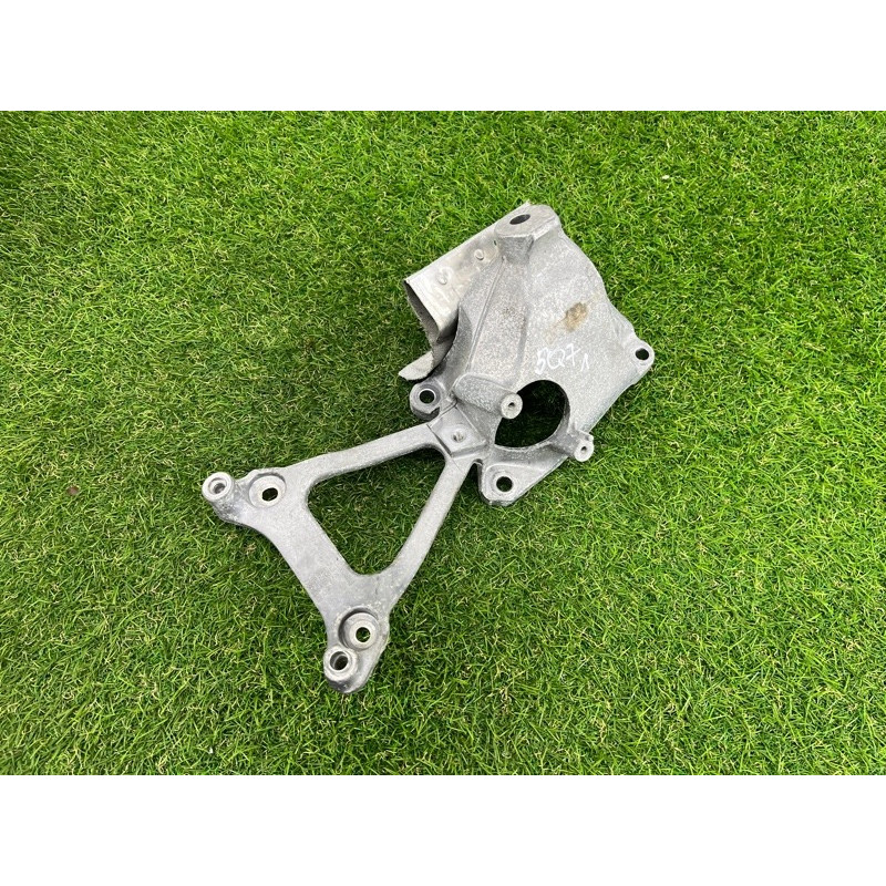 Кронштейн подушки двигателя (кронштейны двигателя) AUDI Q7 4M 2017 3.0 TFSi CREC 4M0199307AE