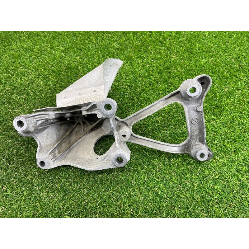 Кронштейн подушки двигателя (кронштейны двигателя) AUDI Q7 4M 2017 3.0 TFSi CREC 4M0199307AE