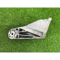 Кронштейн подушки двигателя