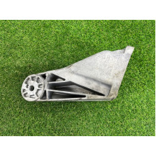 Кронштейн подушки двигателя