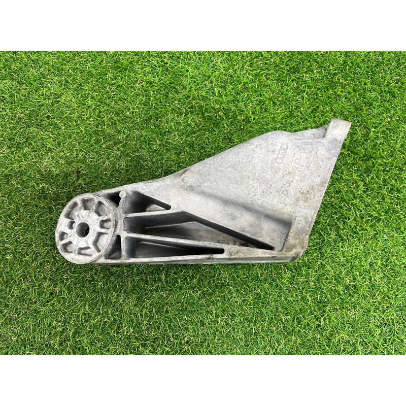 Кронштейн подушки двигателя (кронштейны двигателя) AUDI Q7 4L 2007 3.6 022199308