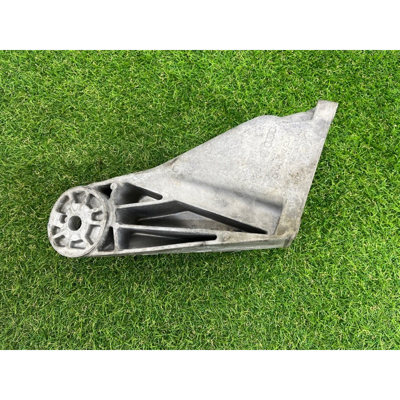 Кронштейн подушки двигателя (кронштейны двигателя) AUDI Q7 4L 2007 3.6 022199308