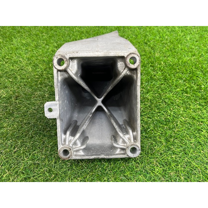 Кронштейн подушки двигателя (кронштейны двигателя) AUDI Q7 4L 2007 3.6 022199308