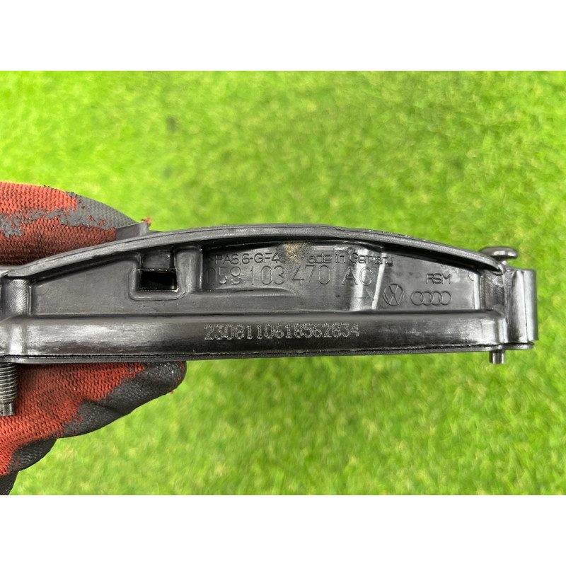 Крышка клапанов (двигатель и элементы) Volkswagen Touareg NF 2012 3.0 059103470AC