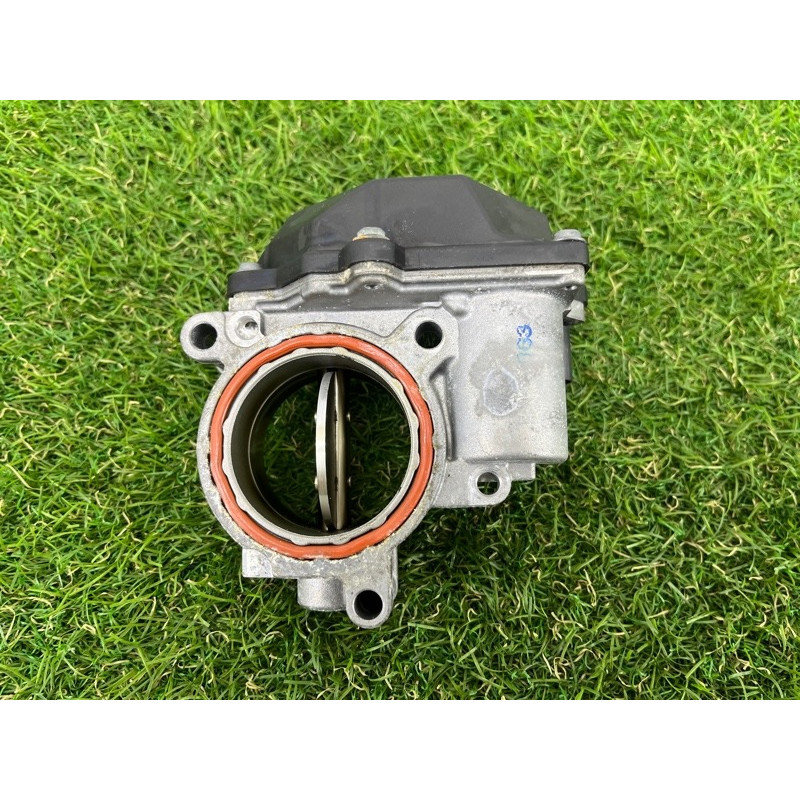 Дросельна заслонка (електрика двигуна) AUDI A7 4G 2013 3.0 CGXB 057128063D