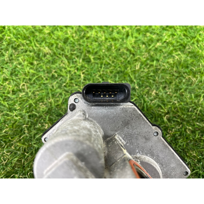 Дросельна заслонка (електрика двигуна) AUDI A7 4G 2013 3.0 CGXB 057128063D