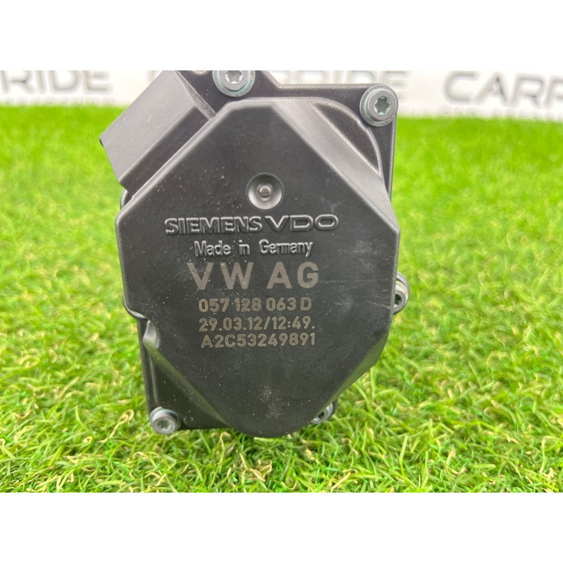 Дросельна заслонка (електрика двигуна) AUDI A7 4G 2013 3.0 CGXB 057128063D