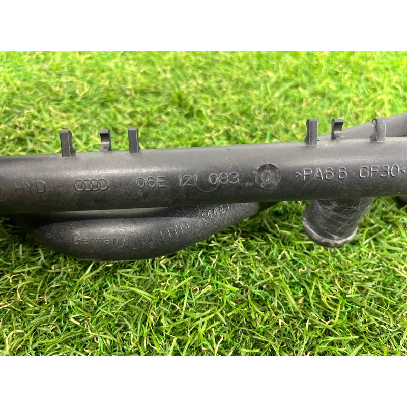 Трубка системы охлаждения (система охлаждения) AUDI A7 4G 2013 3.0 CGXB 06E121083A