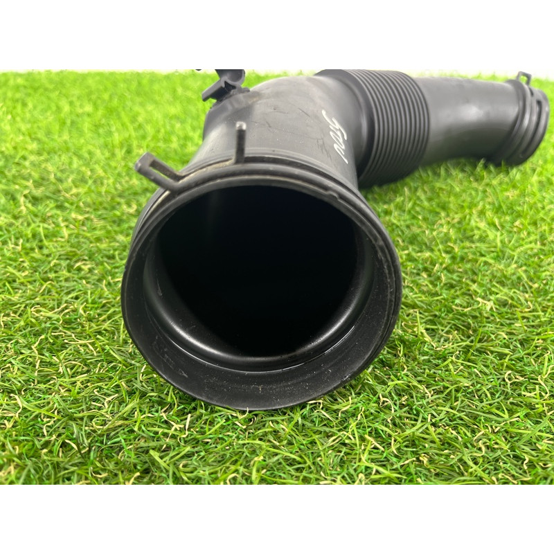 Патрубок воздушного фильтра (впускная система) Volkswagen Touareg NF 2012 3.0 7P0129627E