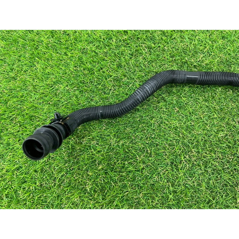 Трубка рецеркуляции воздуха (двигатель и элементы) AUDI A7 4G 2013 3.0 CGXB 06E131143AK