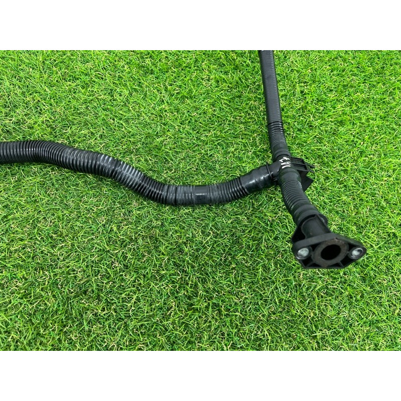 Трубка рецеркуляции воздуха (двигатель и элементы) AUDI A7 4G 2013 3.0 CGXB 06E131143AK