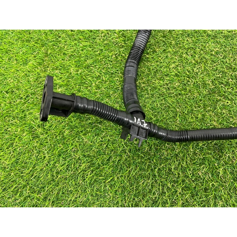 Трубка рецеркуляции воздуха (двигатель и элементы) AUDI A7 4G 2013 3.0 CGXB 06E131143AK