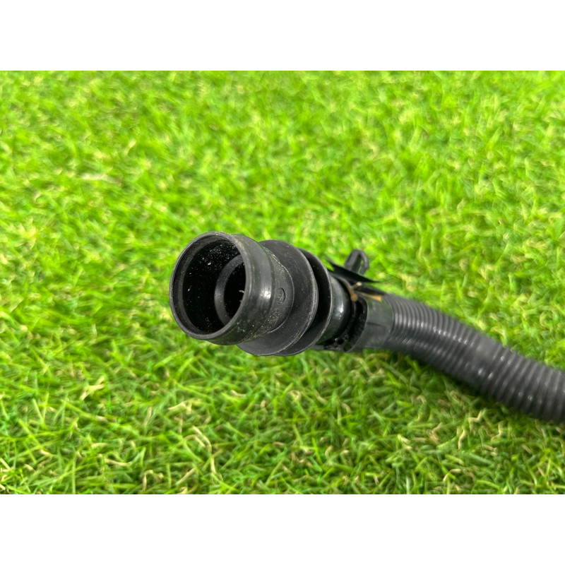 Трубка рецеркуляции воздуха (двигатель и элементы) AUDI A7 4G 2013 3.0 CGXB 06E131143AK