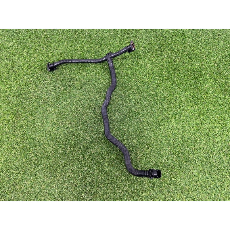 Трубка рециркуляції повітря (двигун та елементи) AUDI Q7 4L 2014 3.0 TFSi CTWB 06E131143AK