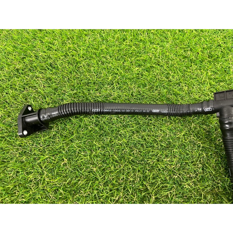 Трубка рециркуляції повітря (двигун та елементи) AUDI Q7 4L 2014 3.0 TFSi CTWB 06E131143AK