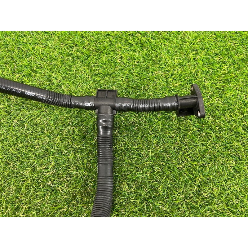 Трубка рециркуляції повітря (двигун та елементи) AUDI Q7 4L 2014 3.0 TFSi CTWB 06E131143AK