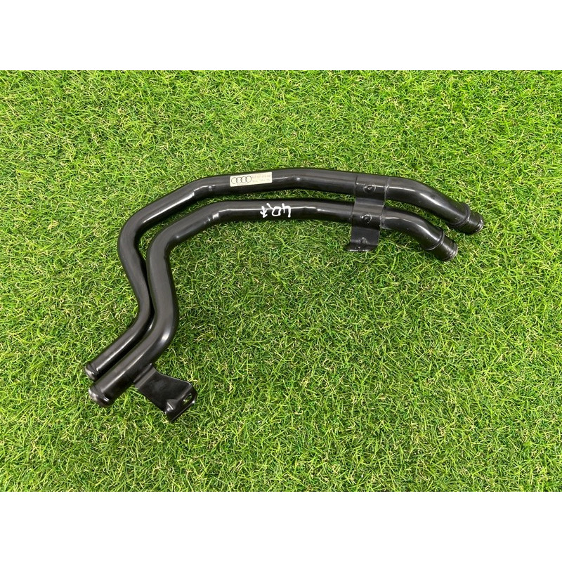 Трубка системы охлаждения (система охлаждения) AUDI Q7 4L 2014 3.0 TFSi CTWB 7L8121070AD