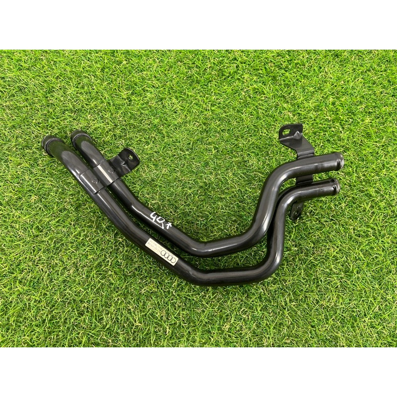 Трубка системы охлаждения (система охлаждения) AUDI Q7 4L 2014 3.0 TFSi CTWB 7L8121070AD