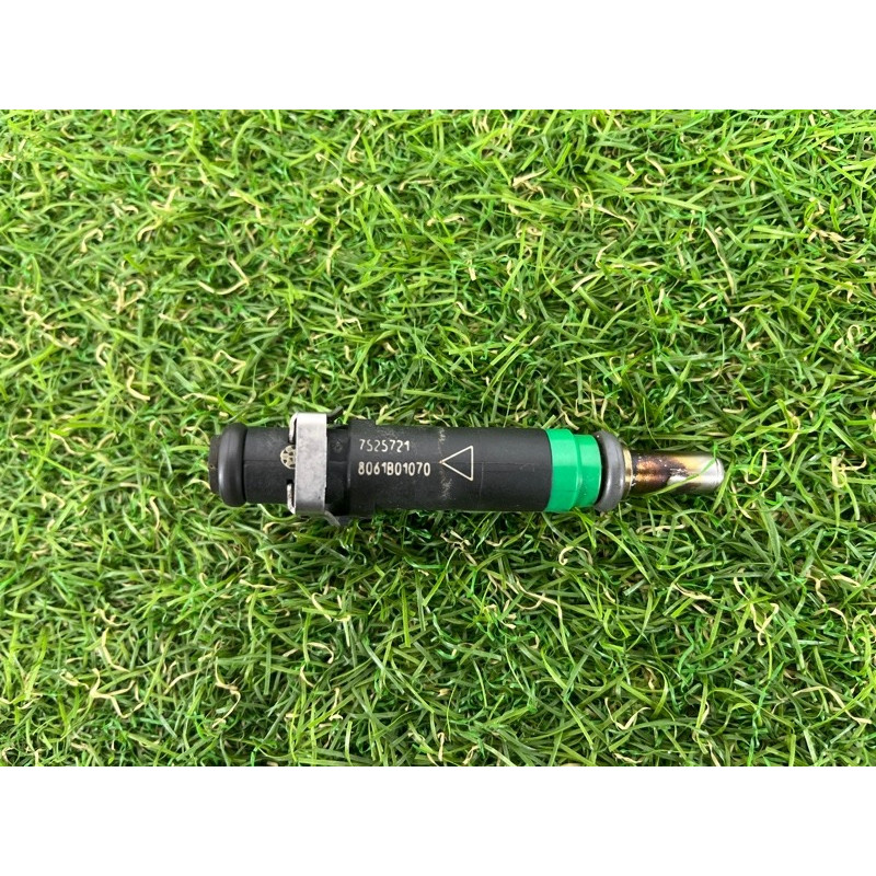 Форсунка топливная (топливная система) BMW X5 E70 2008 4.8 N62/TU 13647525721