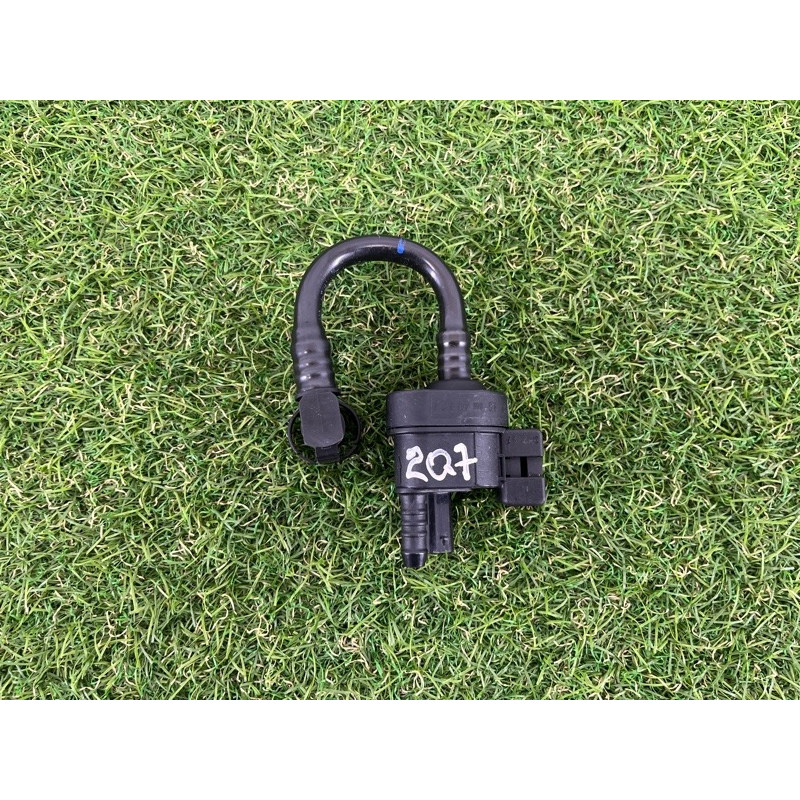 Клапан вентиляции топливного бака (топливная система) AUDI Q7 4M 2018 3.0 TFSi 06E133781J