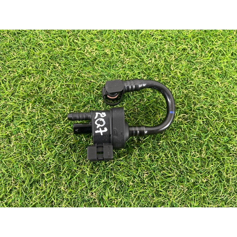 Клапан вентиляции топливного бака (топливная система) AUDI Q7 4M 2018 3.0 TFSi 06E133781J