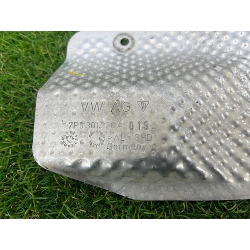 Термозащита (наружные элементы кузова) Volkswagen Touareg NF 2012 3.6 7P0301328A