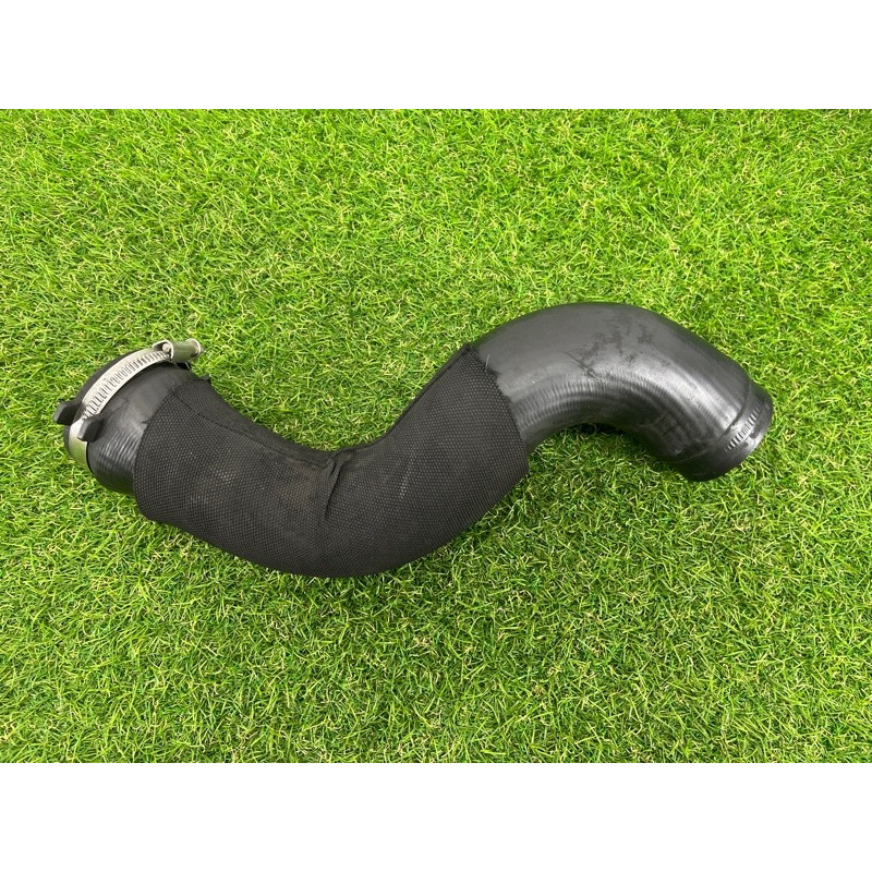 Патрубок интеркулера (двигатель и элементы) AUDI A4 B8 2012 2.0 TFSI 8K0145737J