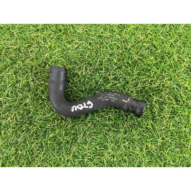 Патрубок (система охлаждения) Volkswagen Touareg NF 2012 3.6 03H121096E