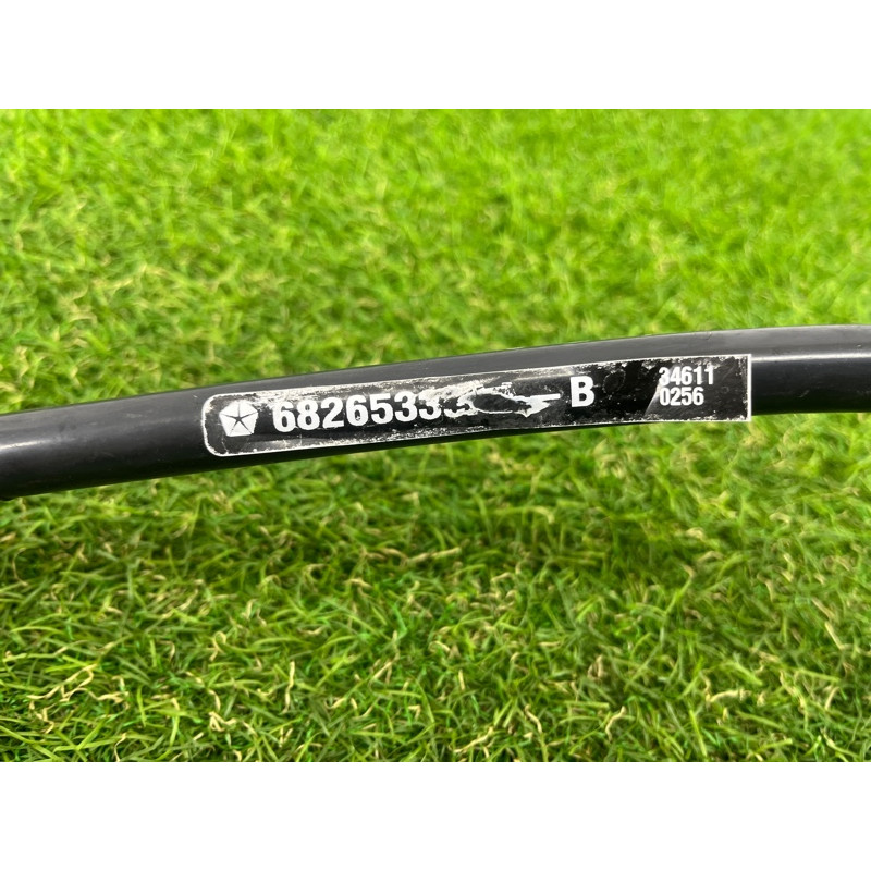 Трубка вентиляции (двигатель и элементы) Jeep Grand Cherokee WK2 2016 3.6 68265330AA