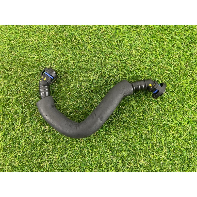 Трубка вентиляции картерных газов (двигатель и элементы) AUDI A4 B8 2012 2.0 TFSI 06J103221A