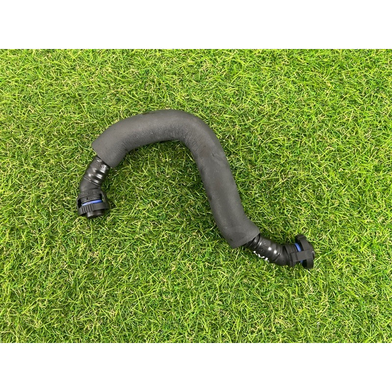 Трубка вентиляции картерных газов (двигатель и элементы) AUDI A4 B8 2012 2.0 TFSI 06J103221A