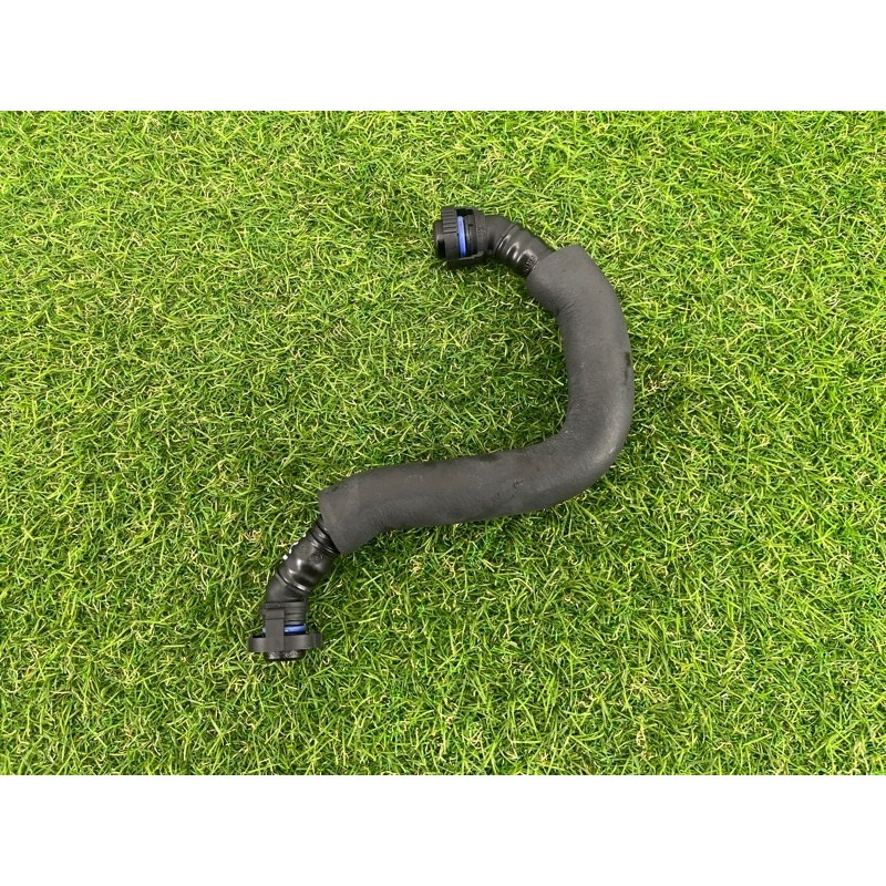 Трубка вентиляции картерных газов (двигатель и элементы) AUDI A4 B8 2012 2.0 TFSI 06J103221A