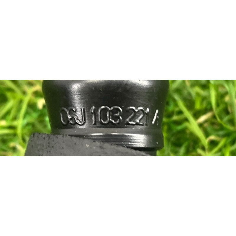 Трубка вентиляции картерных газов (двигатель и элементы) AUDI A4 B8 2012 2.0 TFSI 06J103221A