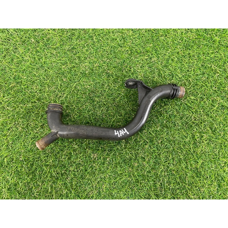 Трубка системы охлаждения (система охлаждения) AUDI A4 B8 2012 2.0 TFSI 06H121065D