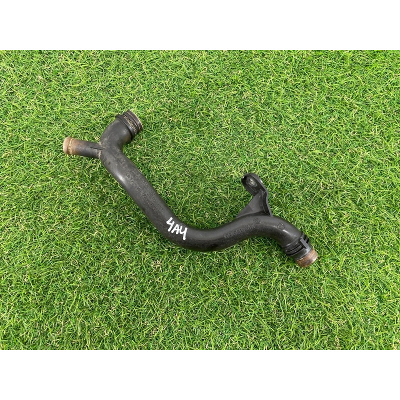 Трубка системы охлаждения (система охлаждения) AUDI A4 B8 2012 2.0 TFSI 06H121065D