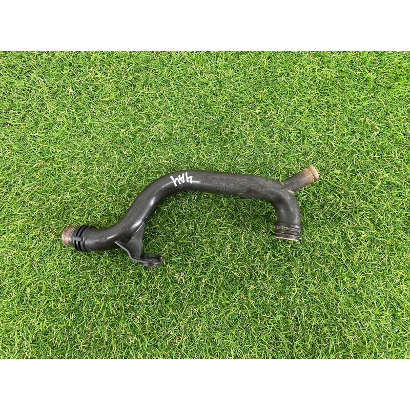 Трубка системы охлаждения (система охлаждения) AUDI A4 B8 2012 2.0 TFSI 06H121065D