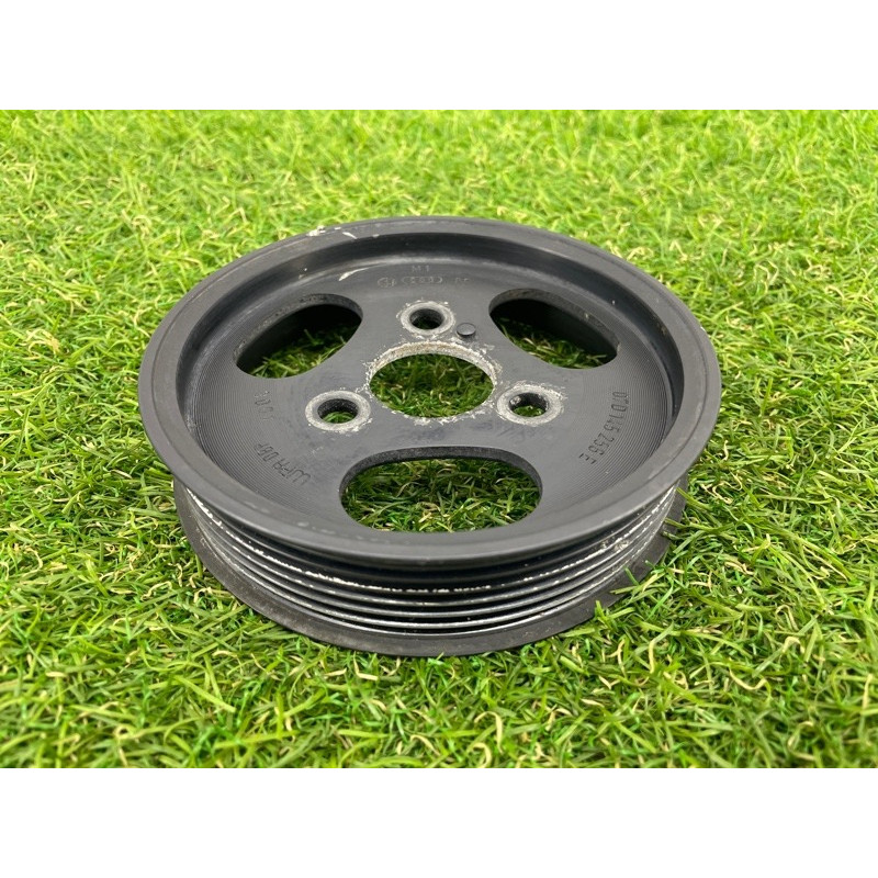 Шкив насоса гидроусилителя (рулевое управление) Volkswagen Touareg NF 2011 3.6 07D145256E