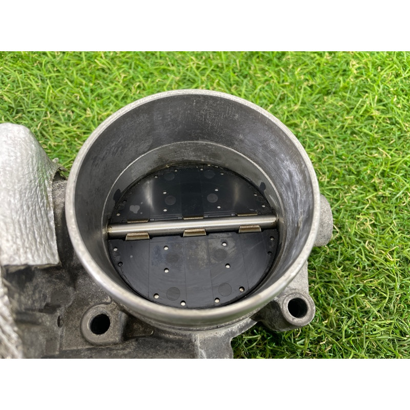 Дроссельная заслонка (электрика двигателя) Volkswagen Touareg NF 2011 3.6 03H133062A