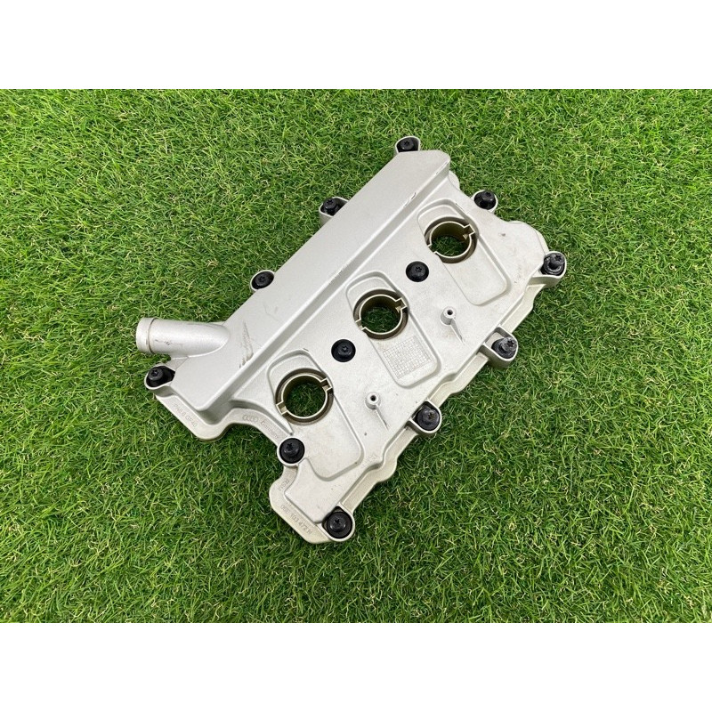 Крышка клапанов (двигатель и элементы) AUDI A7 4G 2013 3.0 CGXB 06E103472N