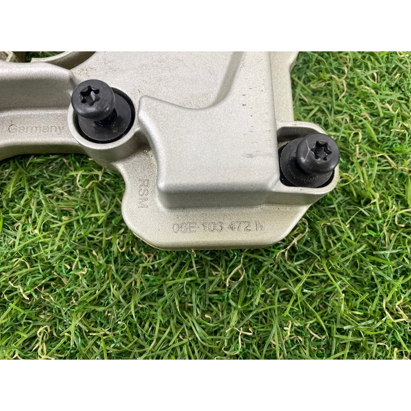 Крышка клапанов (двигатель и элементы) AUDI A7 4G 2013 3.0 CGXB 06E103472N