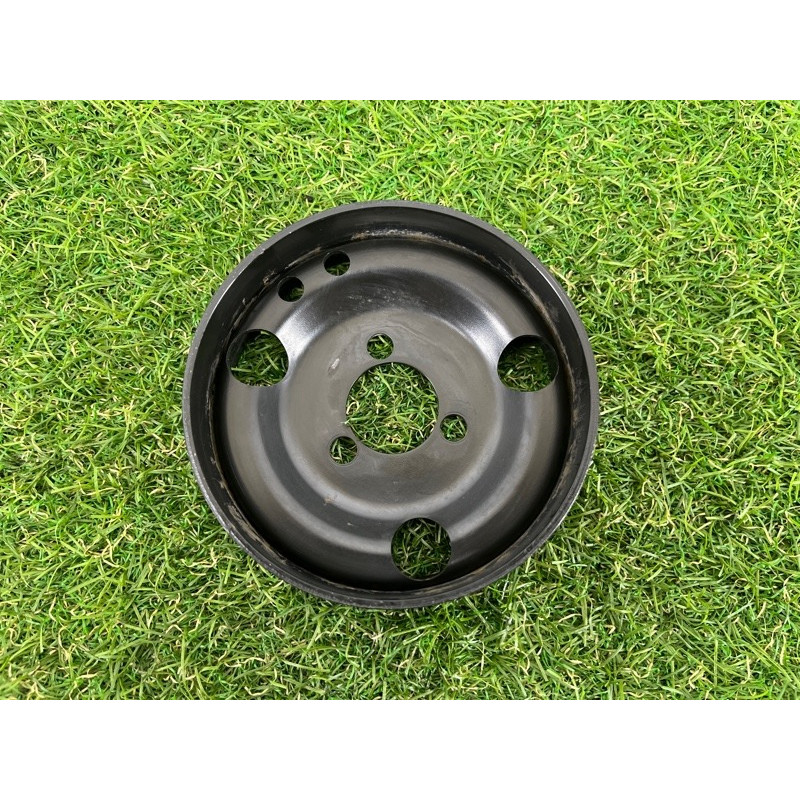 Шкив помпы (система охлаждения) Volkswagen Touareg NF 2011 3.6 021121031D