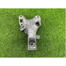 Кронштейн подушки двигателя