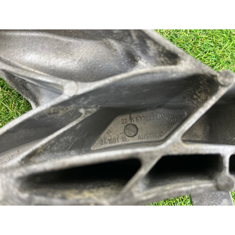 Кронштейн подушки двигателя (кронштейны двигателя) BMW X5 E70 2012 3.0 N55 22116778331