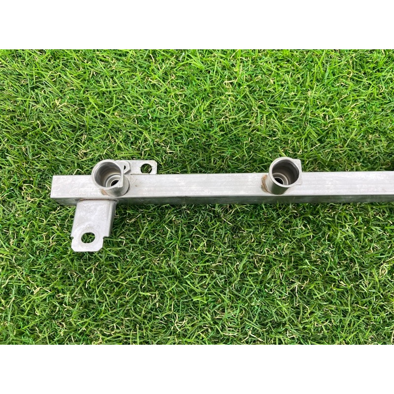 Топливная рампа (топливная система) BMW X5 E70 2008 4.8 N62/TU 13537555761