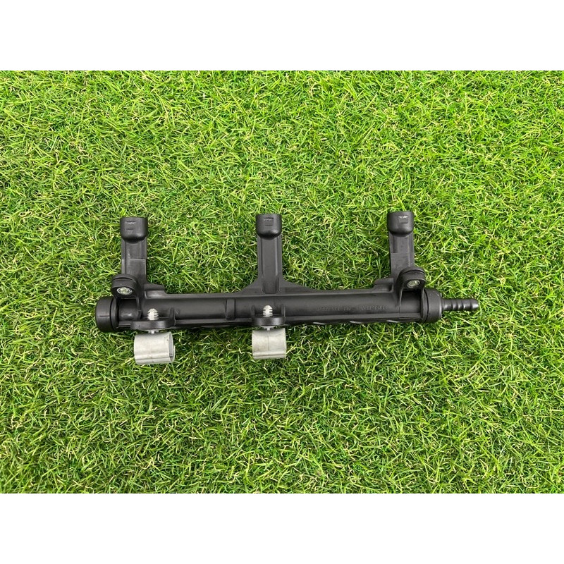 Топливная рампа (топливная система) AUDI Q7 4M 2018 3.0 TFSi 06E133682C