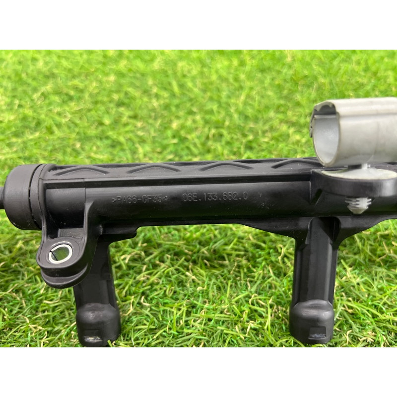 Топливная рампа (топливная система) AUDI Q7 4M 2018 3.0 TFSi 06E133682C