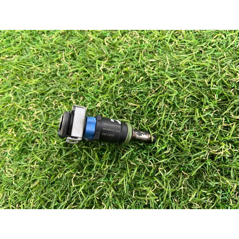 Форсунка топливная (топливная система) AUDI Q7 4M 2018 3.0 TFSi 06E906031A