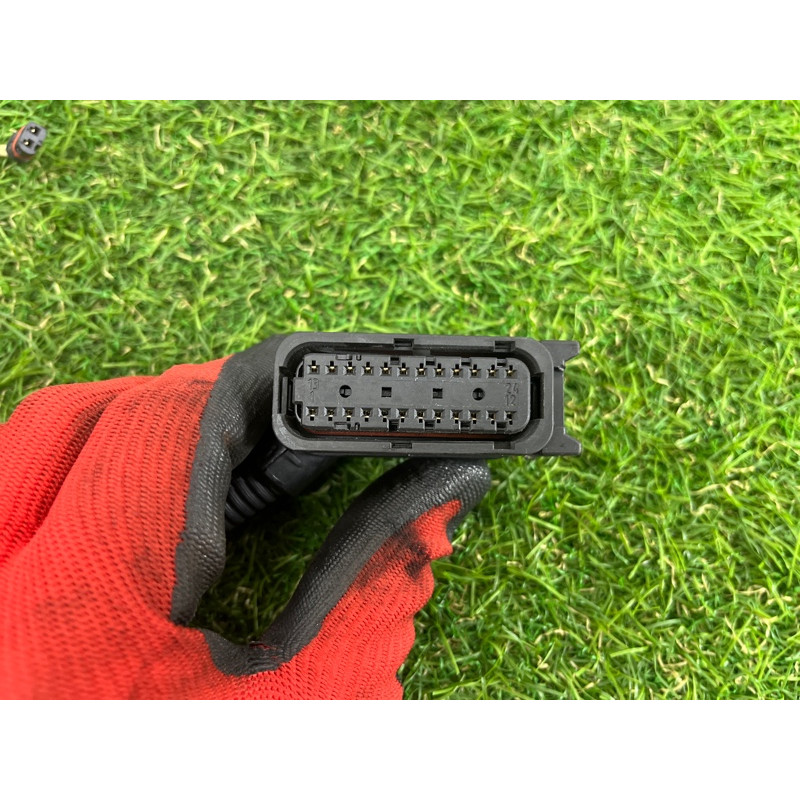 Проводка форсунок (электрика двигателя) BMW X5 E70 2012 3.0 N55 12517592511