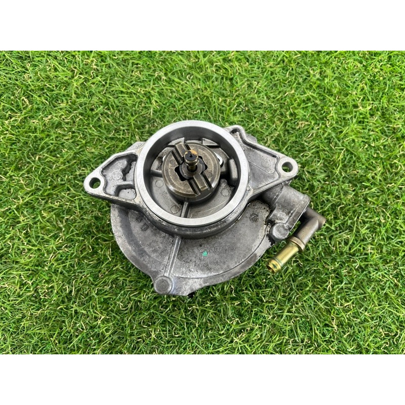 Вакуумний насос (гальмівна система) Volkswagen Touareg NF 2012 3.0 059145100H