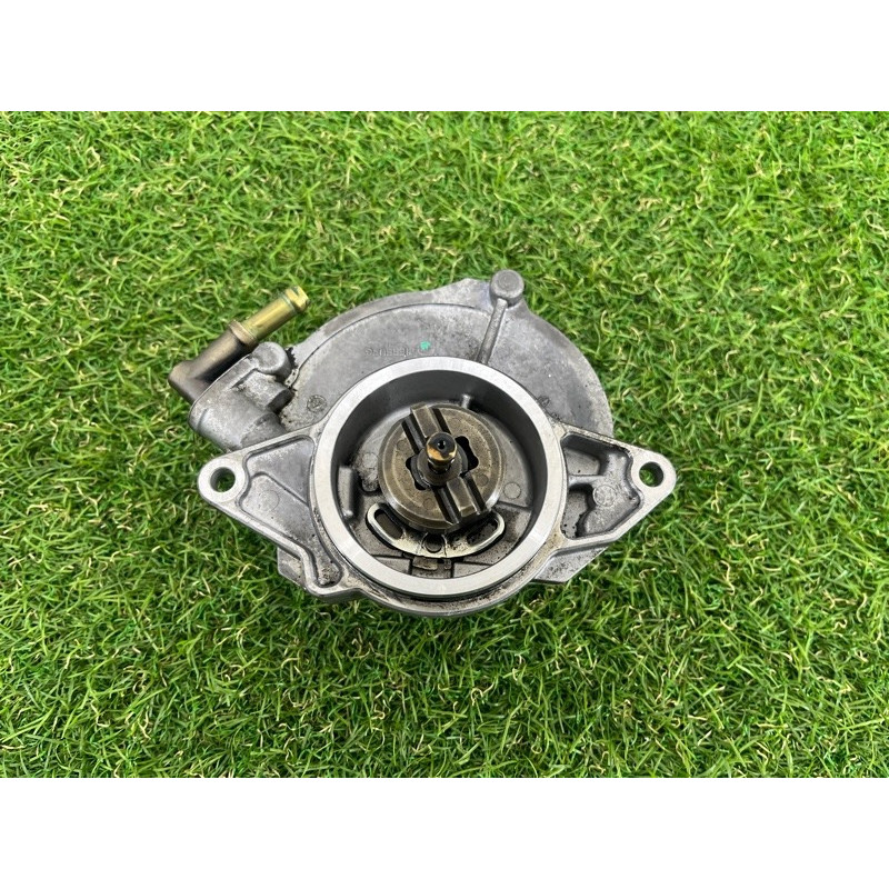 Вакуумний насос (гальмівна система) Volkswagen Touareg NF 2012 3.0 059145100H